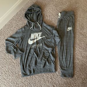 Nike Sweat Shirt and Sweat Pants - Matching Set